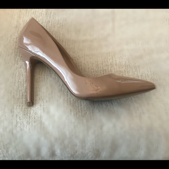 🌻New Listing 🌻Nude Charles by David Heels/ Pumps - Picture 3 of 5
